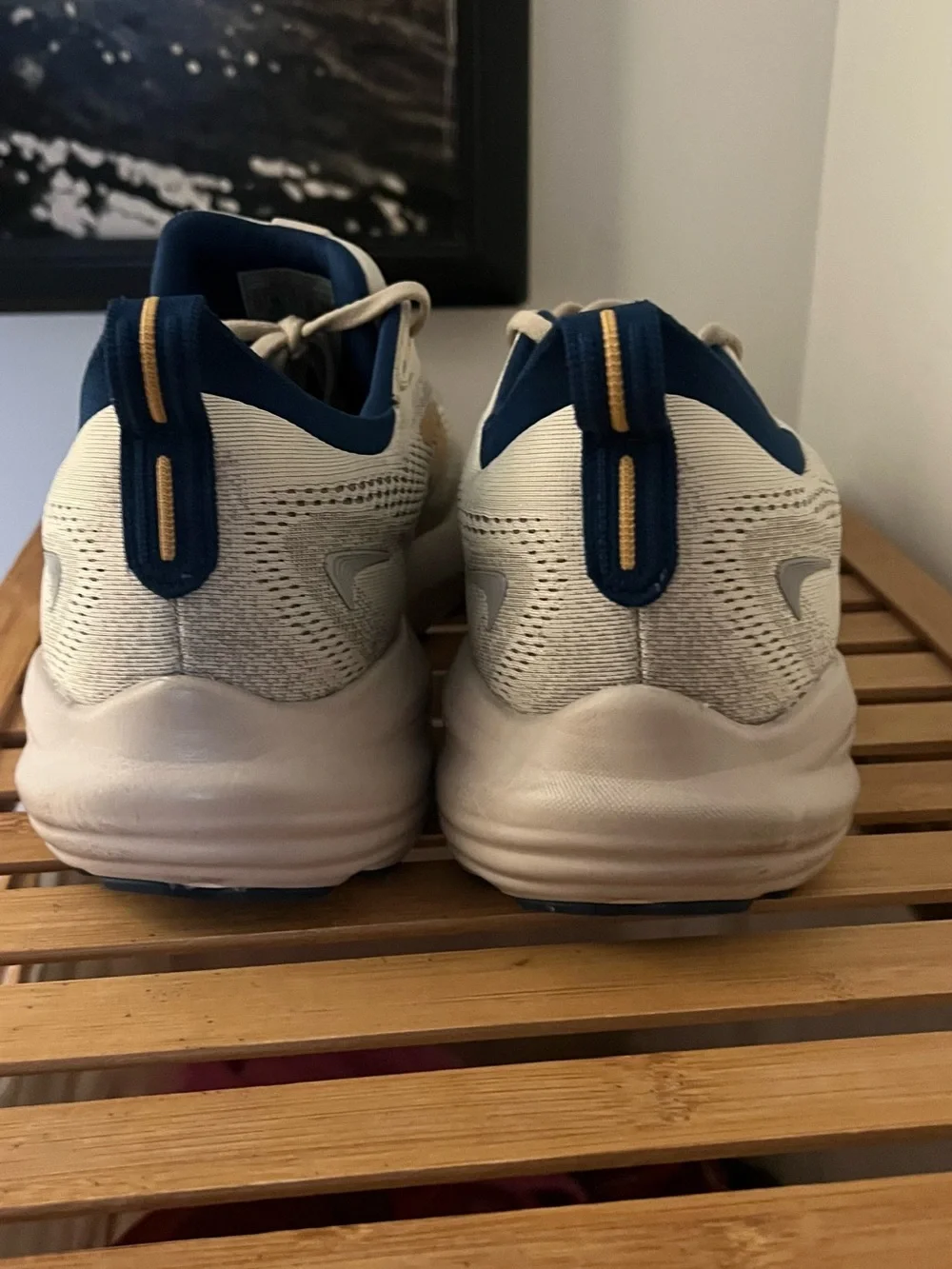 Brooks Men’s Glycerin 22 running shoes in an off-white cream colorway, size 12